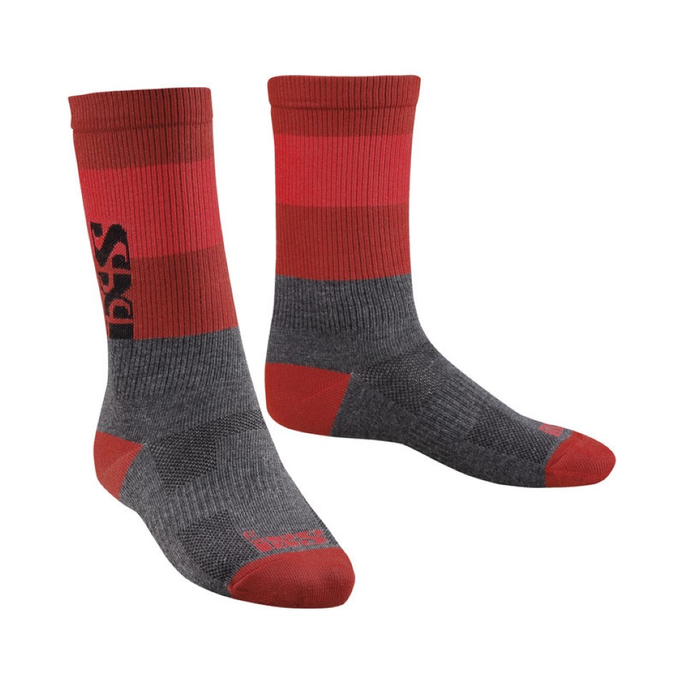 Trije pari nogavic, večbravni